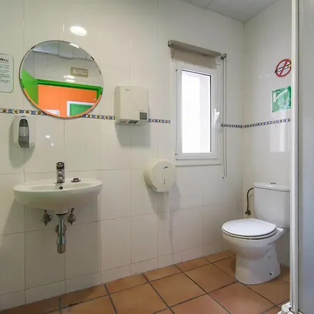 旅馆 巴塞罗那迈洛青年旅馆 *