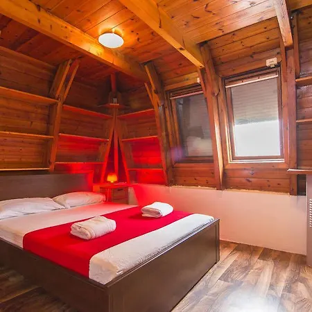 Mellow Eco Hostal *